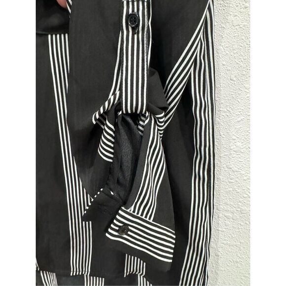 Hippie Rose black and white stripe office blouse size small - Picture 4 of 6